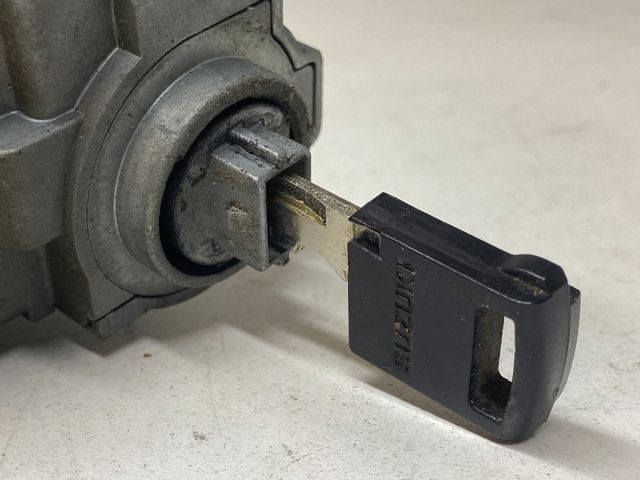 bontott SUZUKI SWIFT II Gyújtáskapcsoló