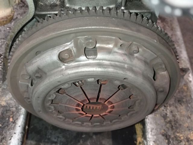 bontott SUZUKI SWIFT II Kuplung Szett Lendkerékkel