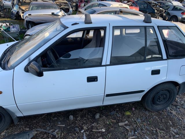 bontott SUZUKI SWIFT II Motor (Fűzött blokk hengerfejjel)