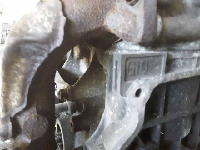 bontott SUZUKI SWIFT II Motor (Fűzött blokk hengerfejjel)