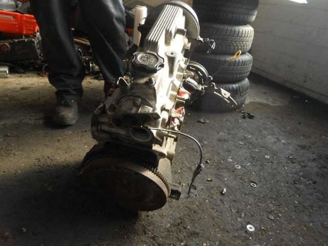 bontott SUZUKI SWIFT II Motor (Fűzött blokk hengerfejjel)