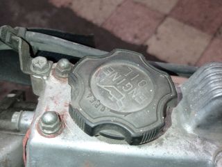 bontott SUZUKI SWIFT II Olajbeöntő Sapka