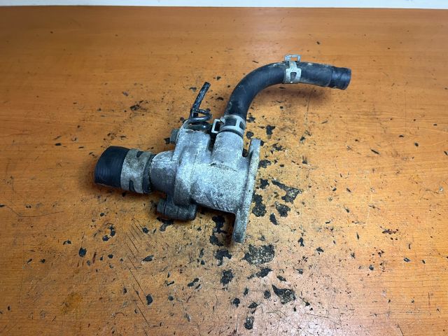 bontott SUZUKI SWIFT II Termosztátház