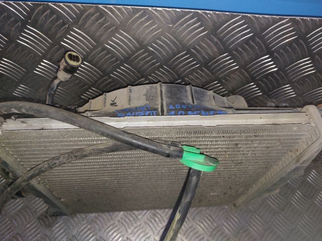 bontott SUZUKI SWIFT II Vízhűtő Radiátor (Nem klímás)