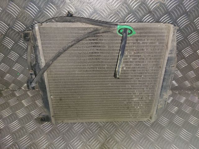 bontott SUZUKI SWIFT II Vízhűtő Radiátor (Nem klímás)