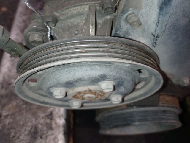 bontott SUZUKI SWIFT II Vízpumpa Szíjtárcsa