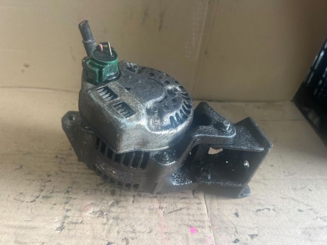 bontott SUZUKI SWIFT II Generátor