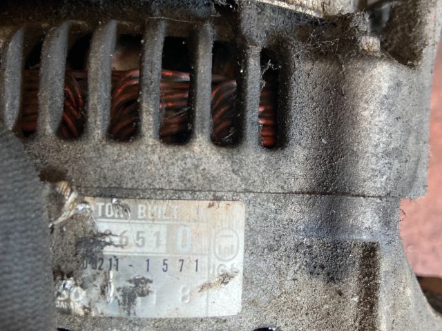 bontott SUZUKI SWIFT II Generátor