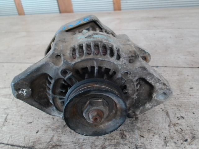 bontott SUZUKI SWIFT II Generátor