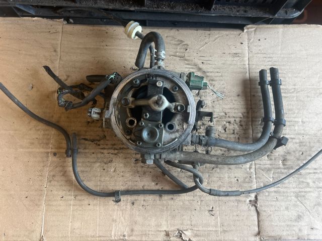 bontott SUZUKI SWIFT II Központi Injektor