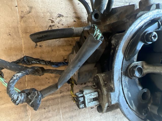 bontott SUZUKI SWIFT II Központi Injektor