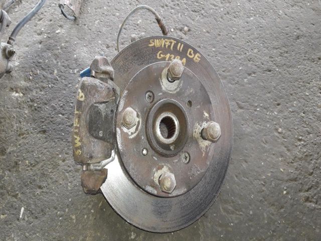 bontott SUZUKI SWIFT II Bal első Csonkállvány Kerékaggyal