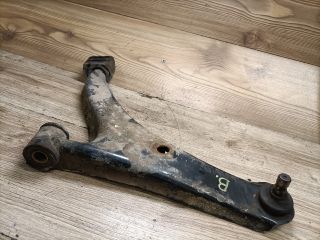 bontott SUZUKI SWIFT II Bal első Lengőkar