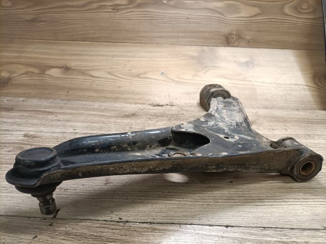 bontott SUZUKI SWIFT II Bal első Lengőkar