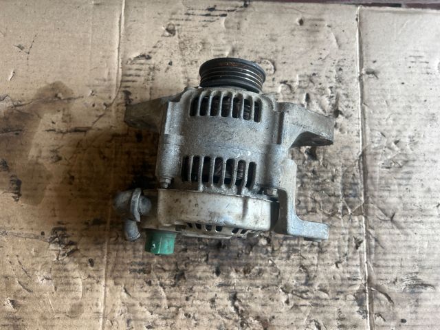 bontott SUZUKI SWIFT II Generátor
