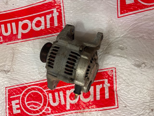 bontott SUZUKI SWIFT II Generátor