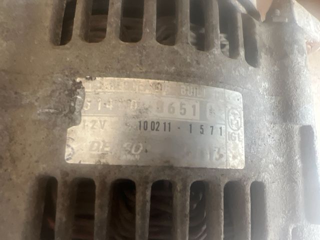 bontott SUZUKI SWIFT II Generátor