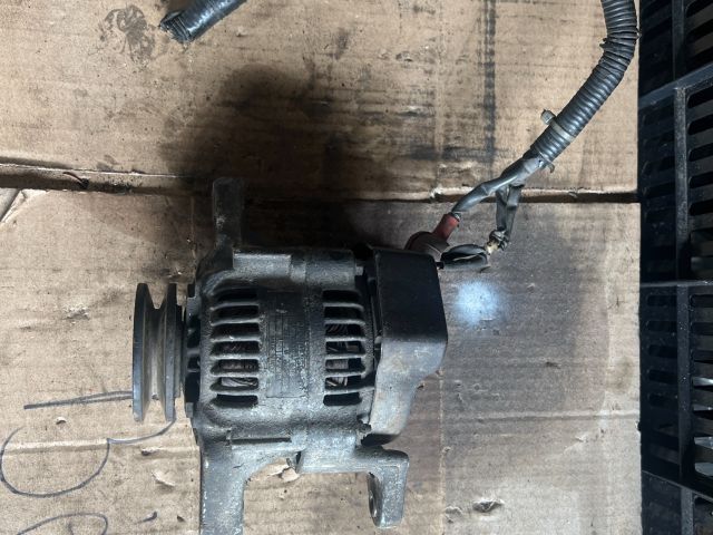 bontott SUZUKI SWIFT II Generátor