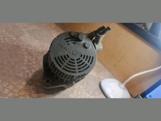 bontott SUZUKI SWIFT II Generátor