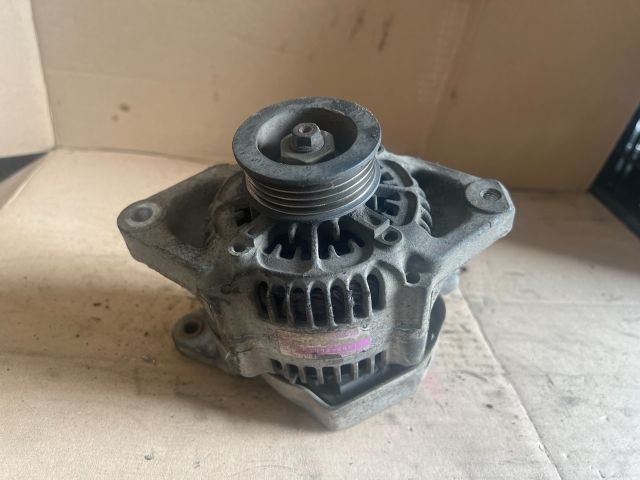 bontott SUZUKI SWIFT II Generátor