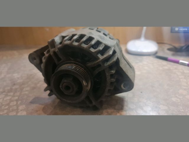 bontott SUZUKI SWIFT II Generátor