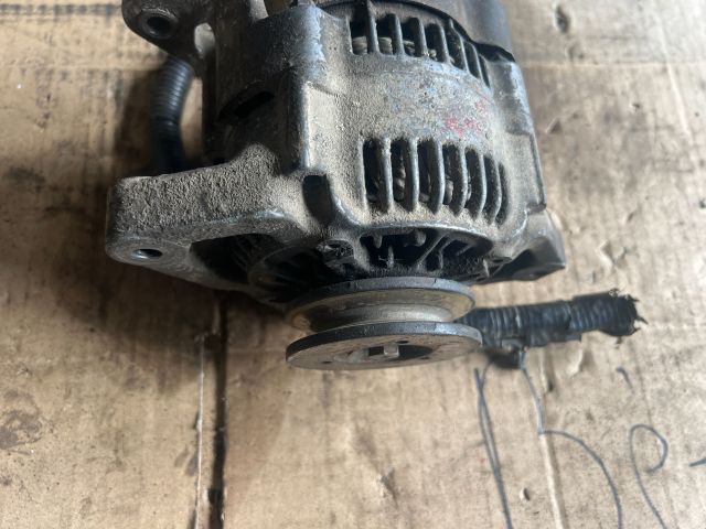 bontott SUZUKI SWIFT II Generátor