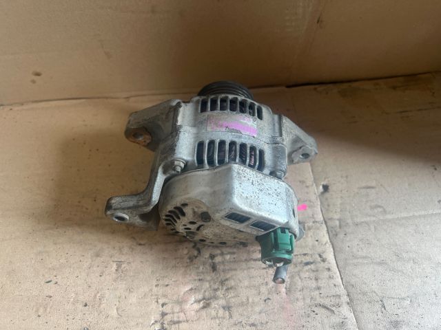 bontott SUZUKI SWIFT II Generátor