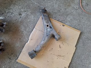 bontott SUZUKI SWIFT II Bal első Lengőkar