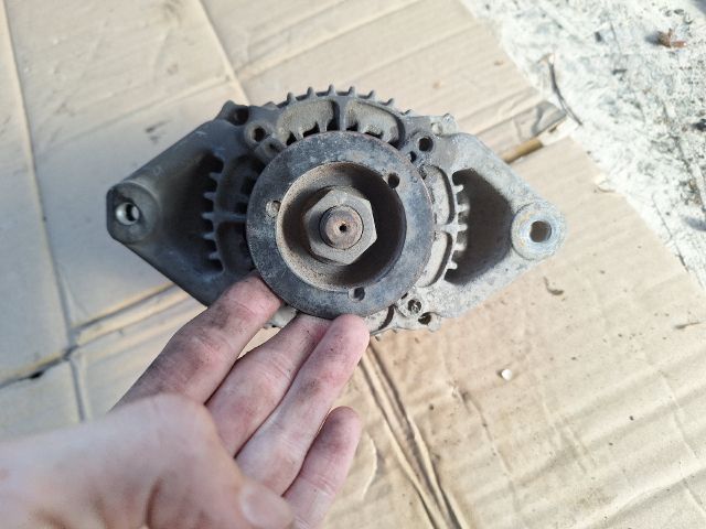 bontott SUZUKI SWIFT II Generátor