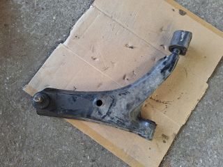 bontott SUZUKI SWIFT II Jobb első Lengőkar