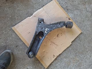 bontott SUZUKI SWIFT II Jobb első Lengőkar