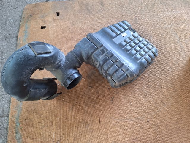 bontott SUZUKI SWIFT II Légszűrő Ház