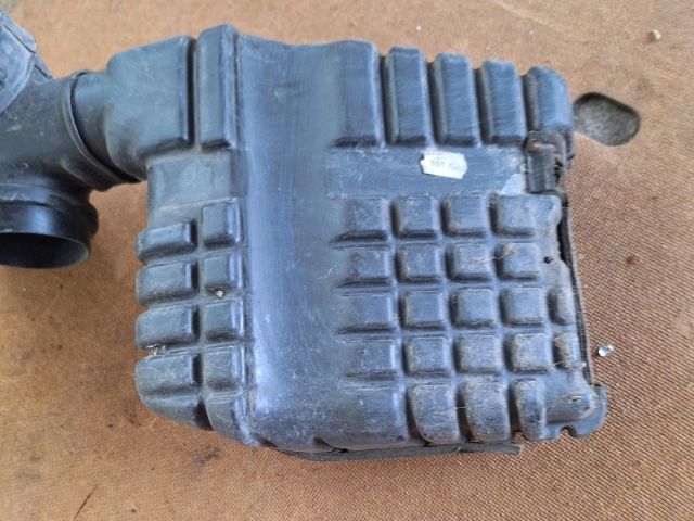 bontott SUZUKI SWIFT II Légszűrő Ház