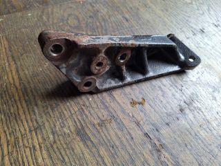 bontott SUZUKI SWIFT II Motor Tartó Bak (Fém)