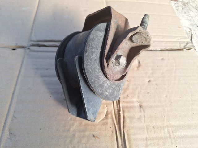 bontott SUZUKI SWIFT II Motor Tartó Bak (Fém)