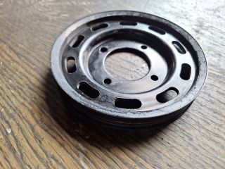 bontott SUZUKI SWIFT II Vízpumpa Szíjtárcsa