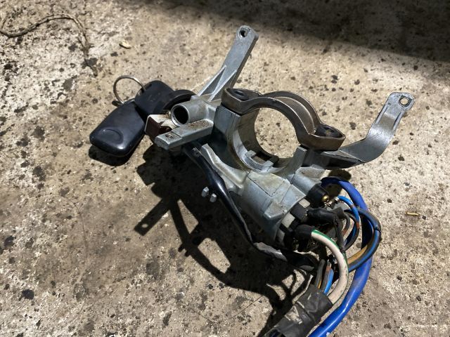 bontott SUZUKI SWIFT II Gyújtáskapcsoló