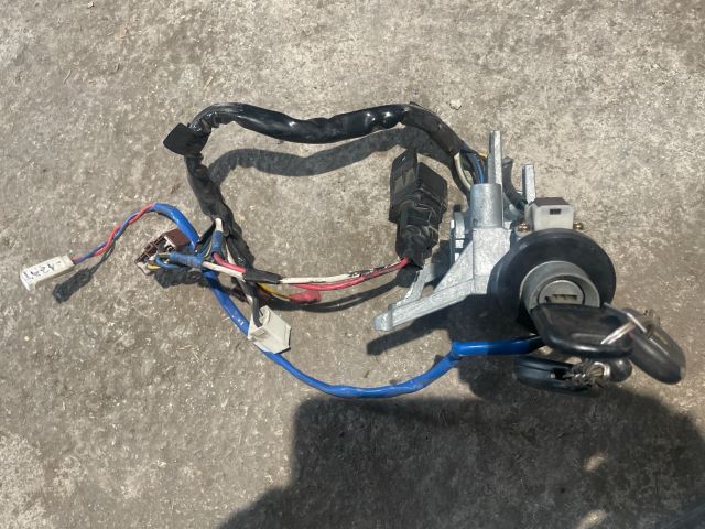 bontott SUZUKI SWIFT II Gyújtáskapcsoló