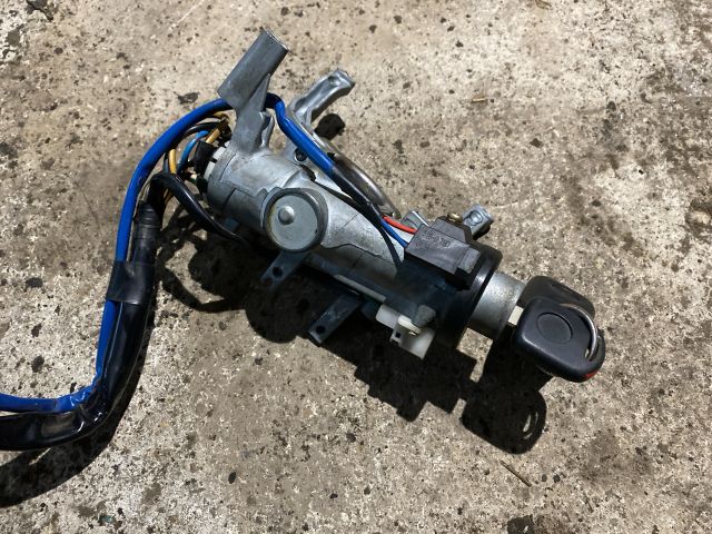 bontott SUZUKI SWIFT II Gyújtáskapcsoló