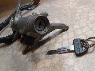 bontott SUZUKI SWIFT II Gyújtáskapcsoló