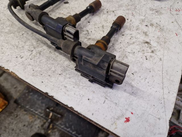 bontott SUZUKI SWIFT II Gyújtótrafó Szett