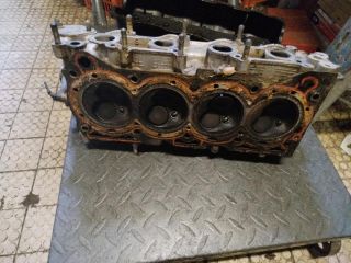 bontott SUZUKI SWIFT II Hengerfej