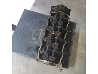 bontott SUZUKI SWIFT II Hengerfej