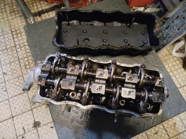 bontott SUZUKI SWIFT II Hengerfej