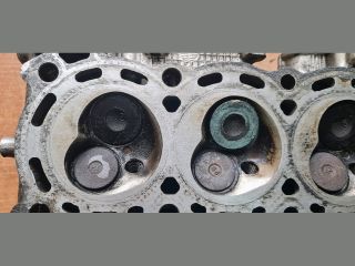 bontott SUZUKI SWIFT II Hengerfej