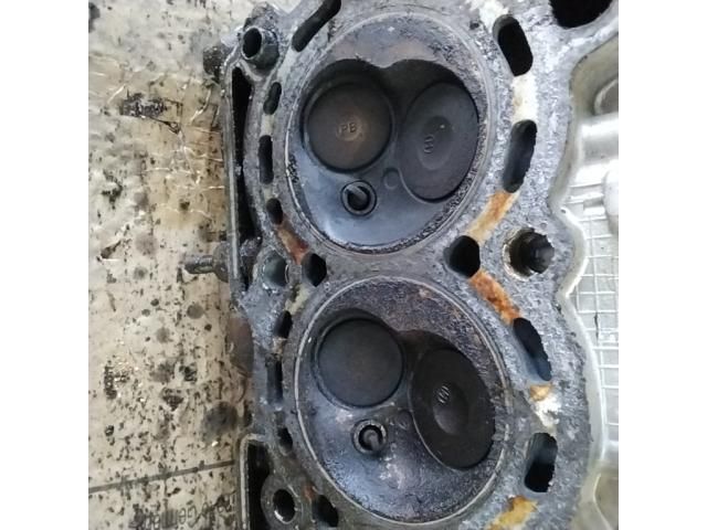 bontott SUZUKI SWIFT II Hengerfej