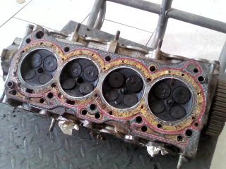 bontott SUZUKI SWIFT II Hengerfej