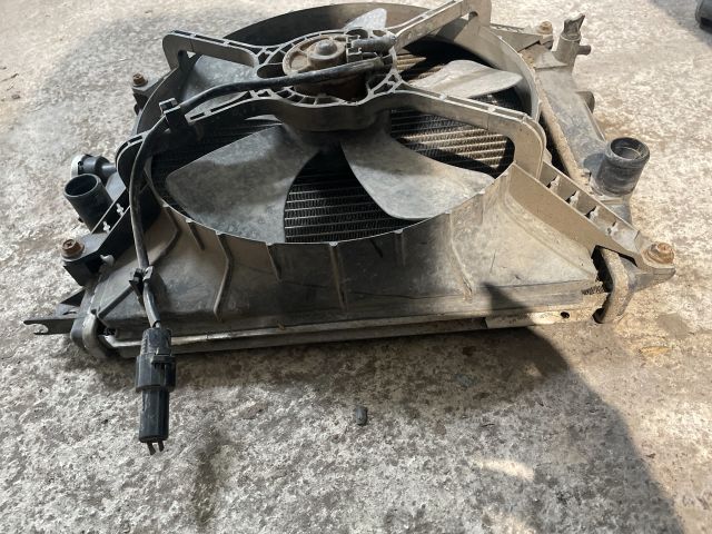 bontott SUZUKI SWIFT II Hűtő Ventilátor(ok), Radiátor(ok) Szett