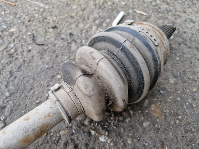 bontott SUZUKI SWIFT II Jobb Féltengely