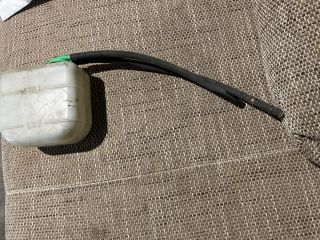 bontott SUZUKI SWIFT II Kiegyenlítő Tartály